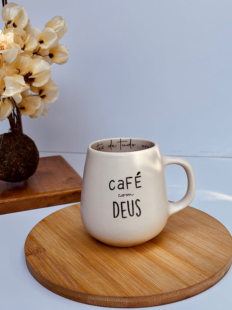 Caneca bolotinha – café com Deus